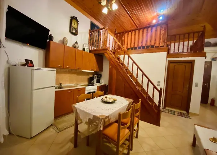 Case de vacanță Afroditi Chalki Town